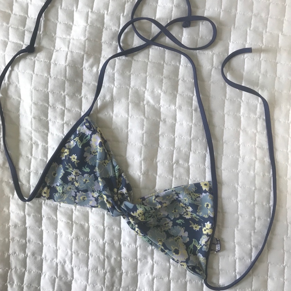 O’Neill bikini top